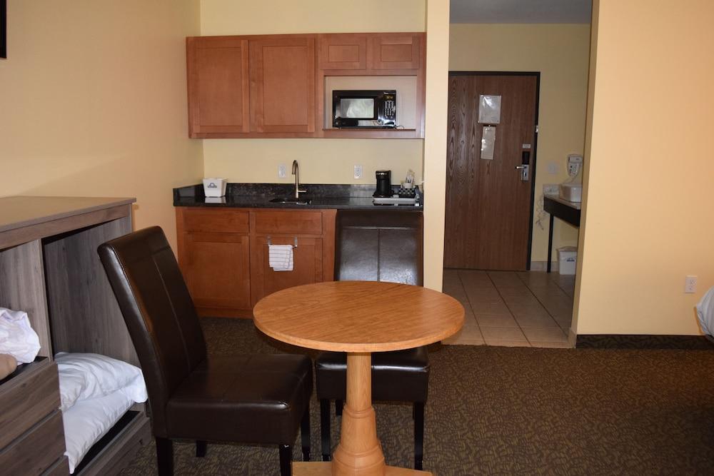 Days Inn By Wyndham Cadillac Exterior foto